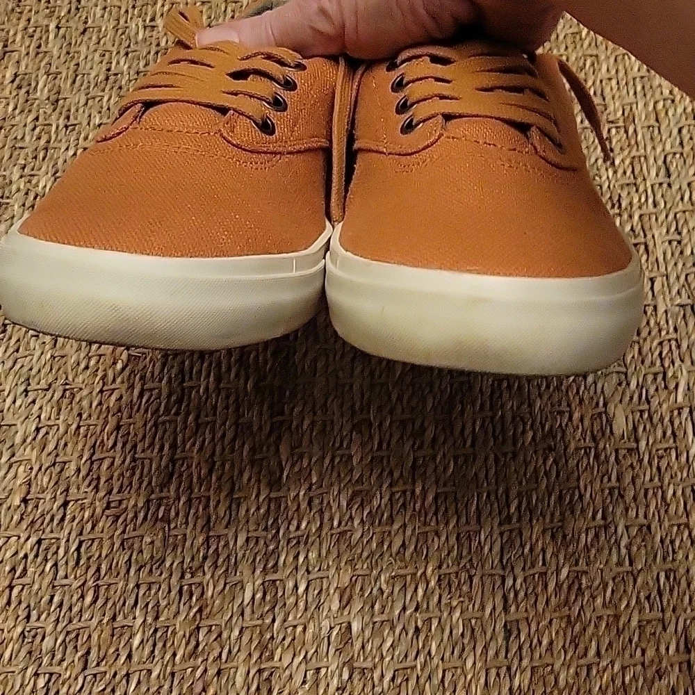 Seavees Hermosa Plimsoll Standard Mens size 8.  Linen shoe.